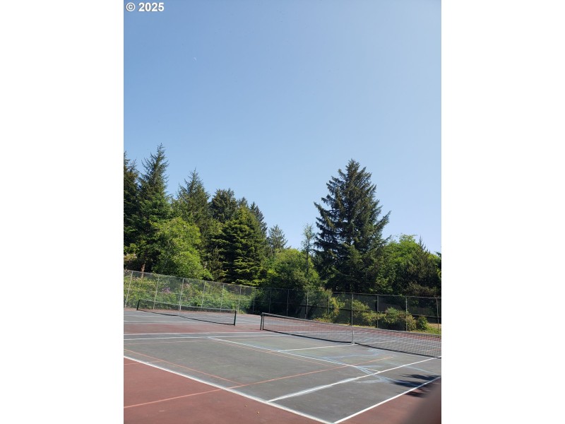 Community Tennis