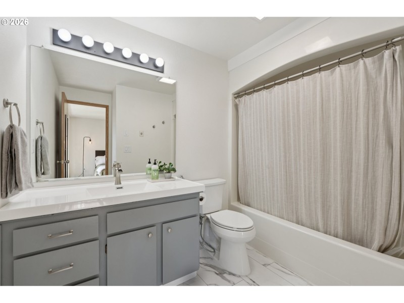 Owner's Suite Bathroom