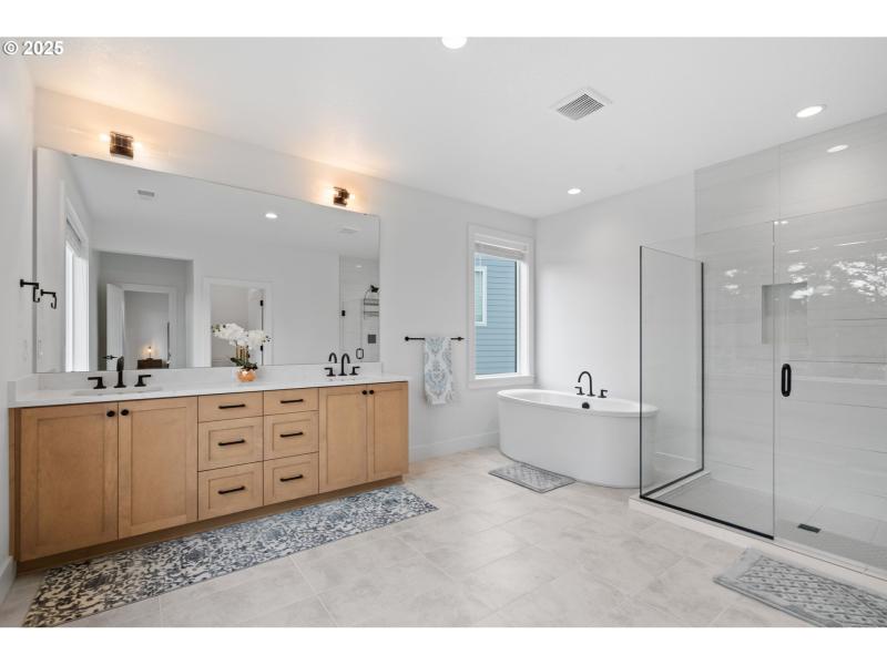 Owner's Suite Bathroom