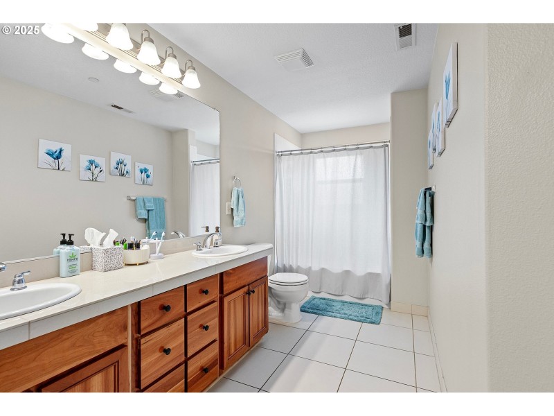Bathroom, Attached