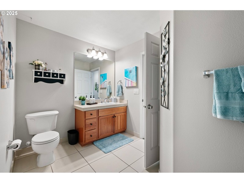 Bathroom, Attached