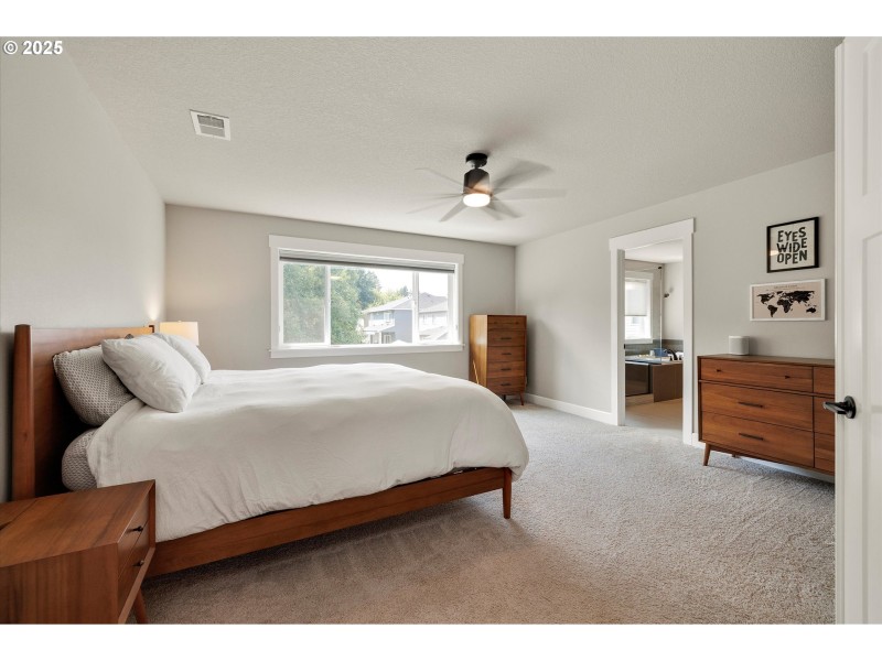 Bedroom, Primary