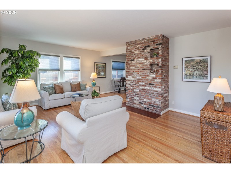 Living Room/Dining Room