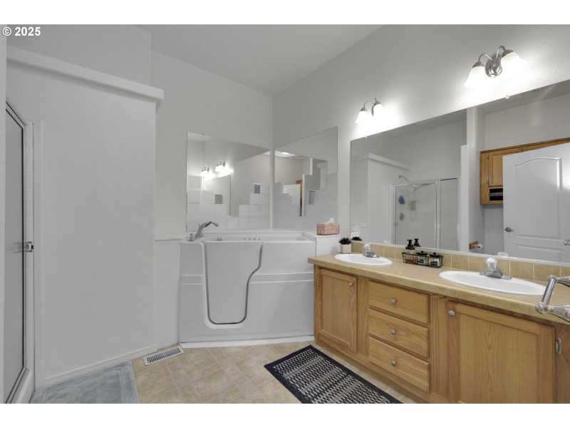 Bathroom, Attached
