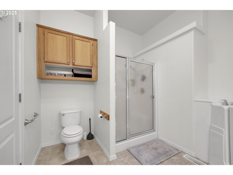 Bathroom, Attached