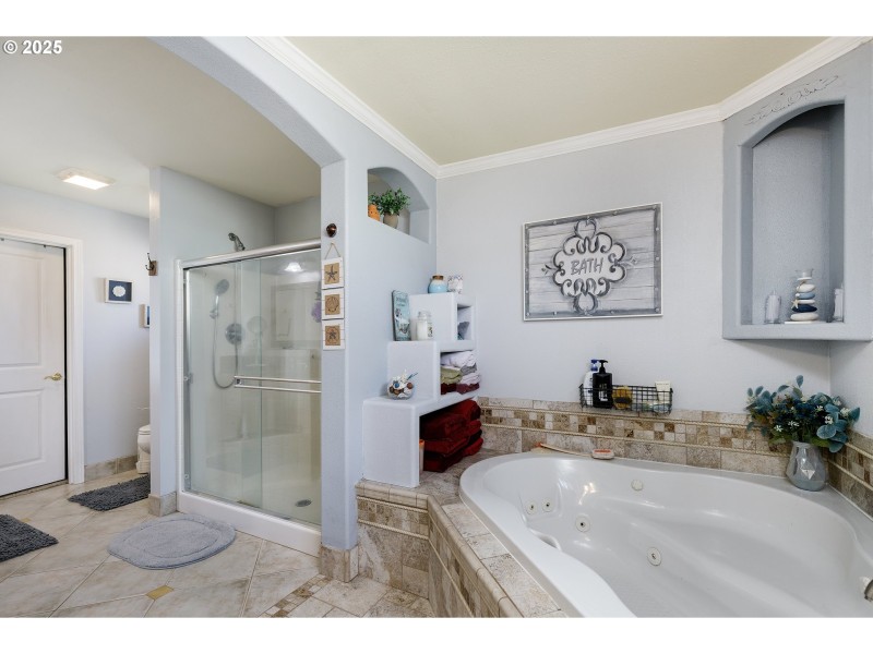 Bathroom, Attached