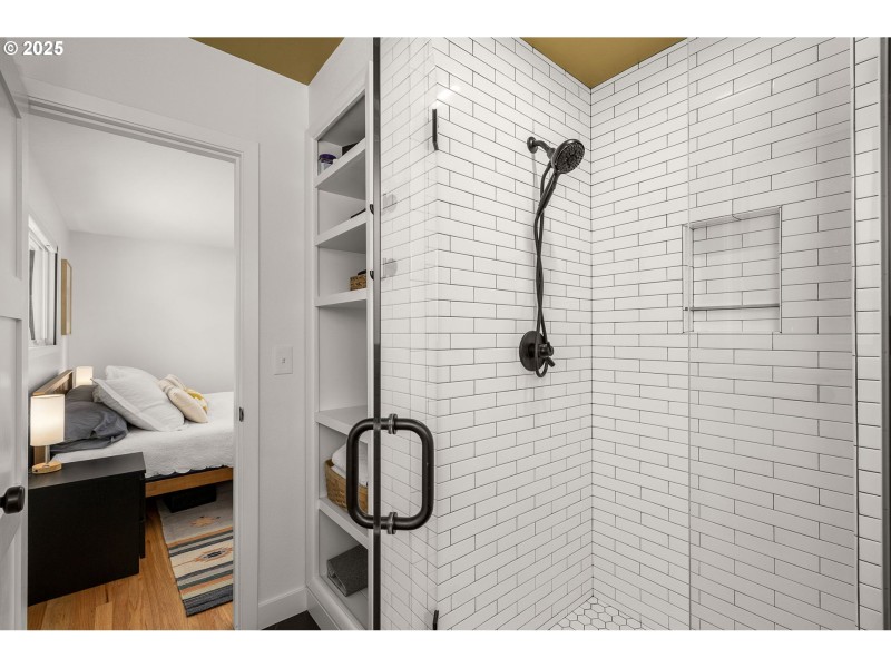 Bathroom, Attached