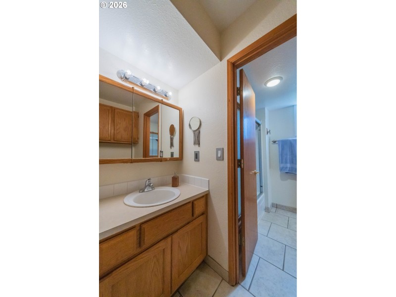 Bathroom, Continental