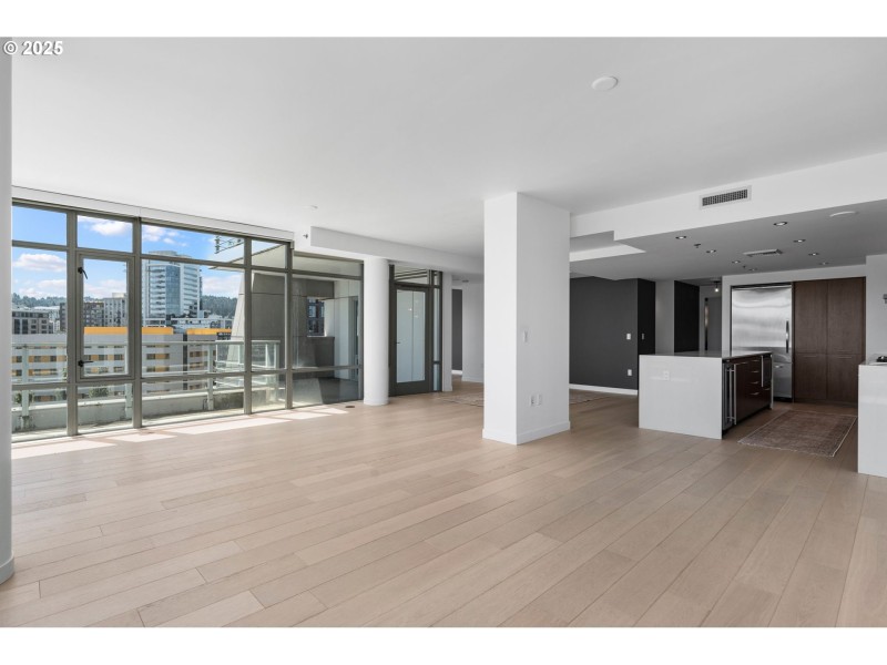 Kitchen/Living Room
