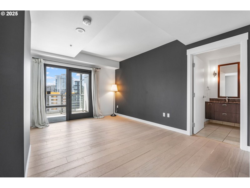 Bedroom, Primary