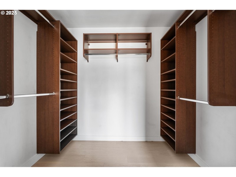 Bedroom, Primary