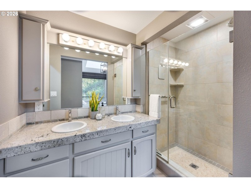 Owner's Suite Bathroom