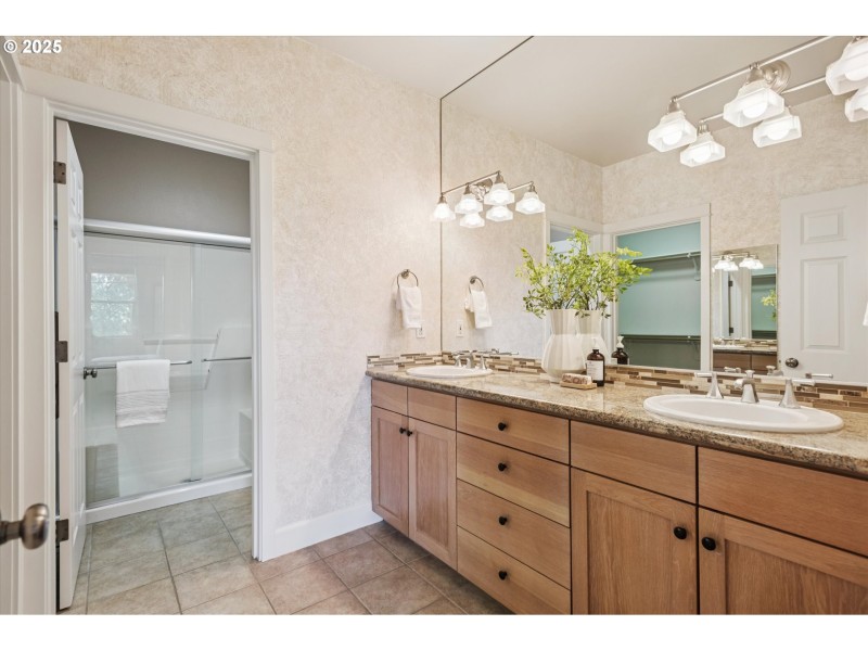 Owner's Suite Bathroom