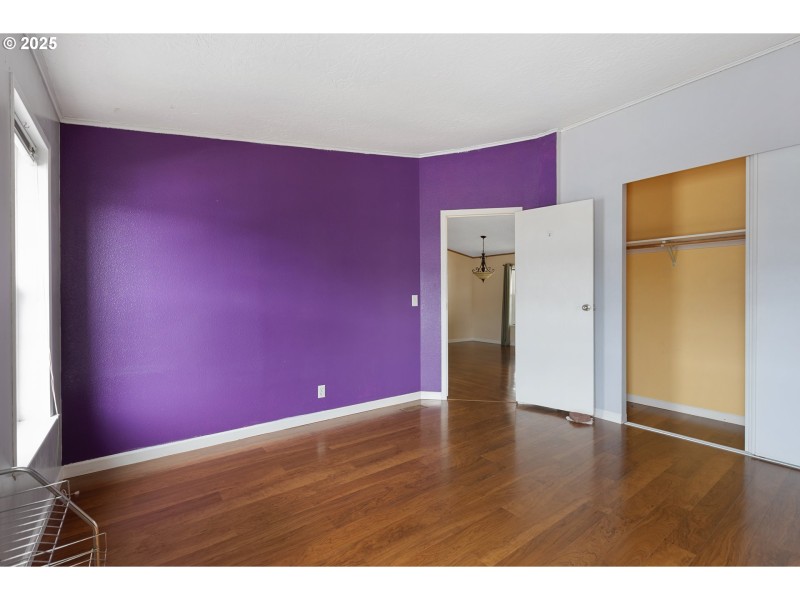 Bedroom, Primary