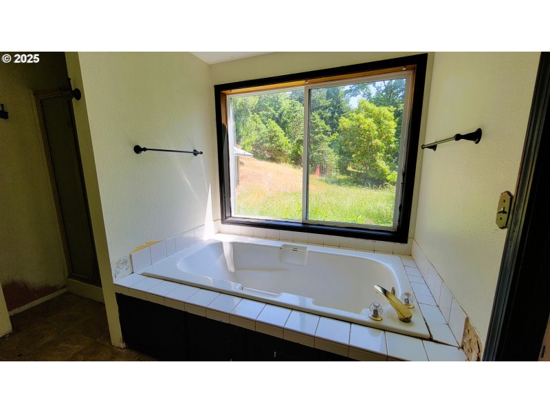 Bathroom, Attached