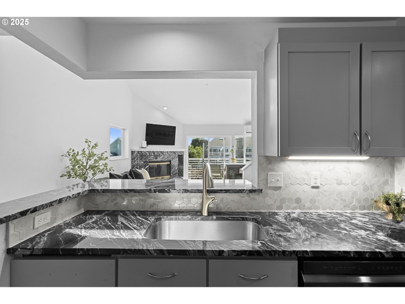 Kitchen/Living Room