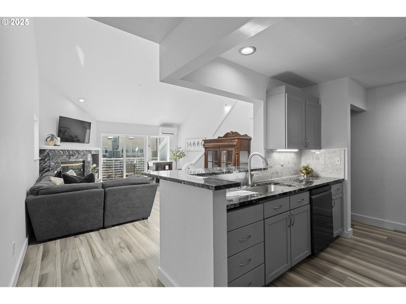 Kitchen/Living Room
