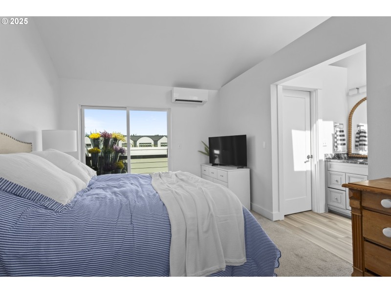 Bedroom, Owner's Suite