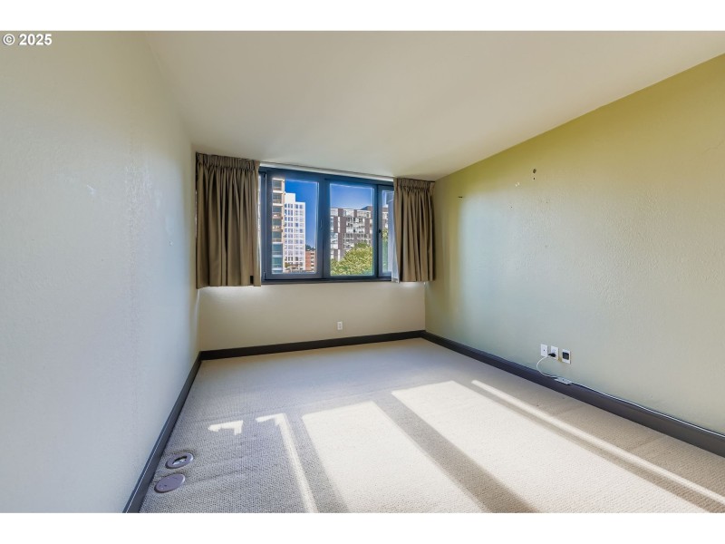 Bedroom, Primary