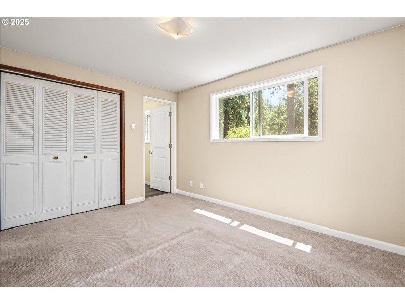 Bedroom, Primary