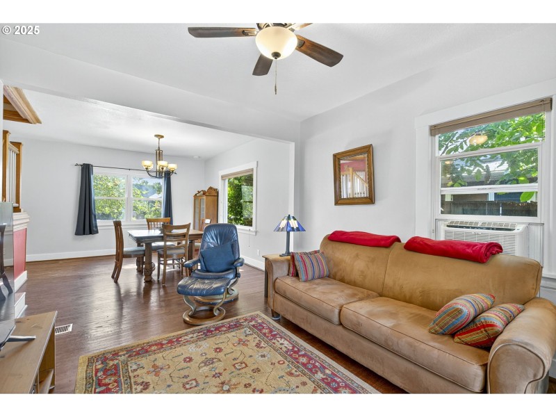 Living Room/Dining Room