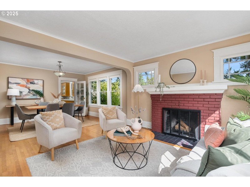Living Room/Dining Room
