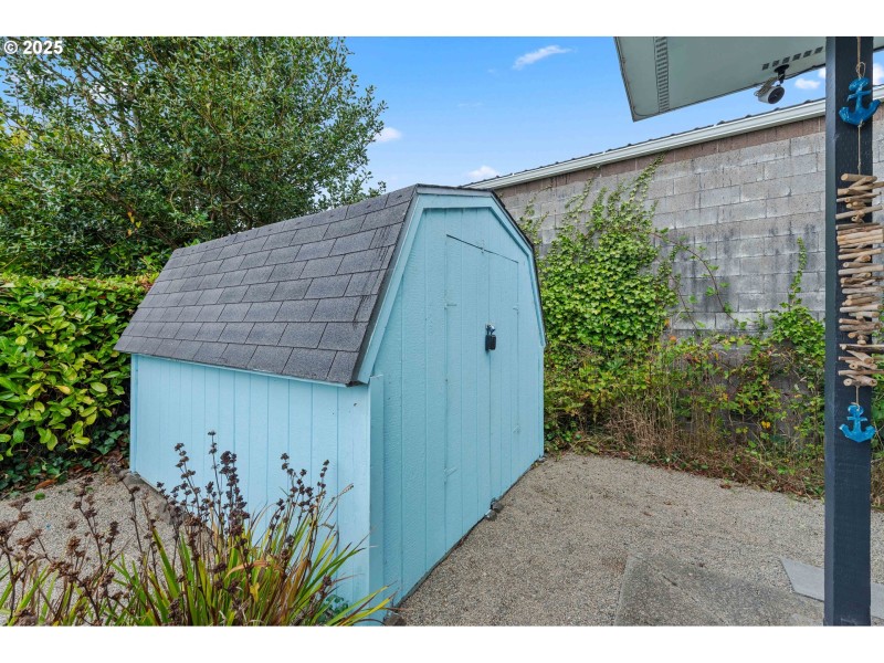 Shed