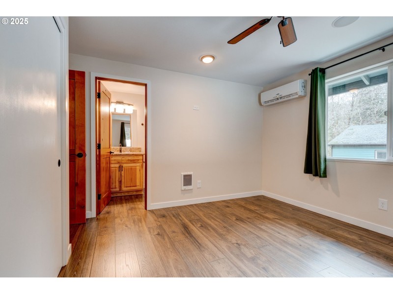 Bedroom, Owner's Suite