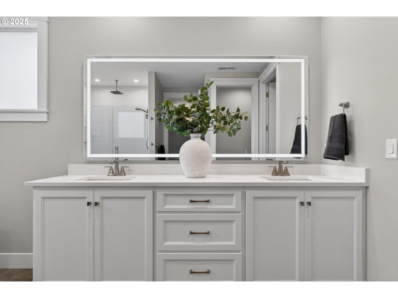 Owner's Suite Bathroom