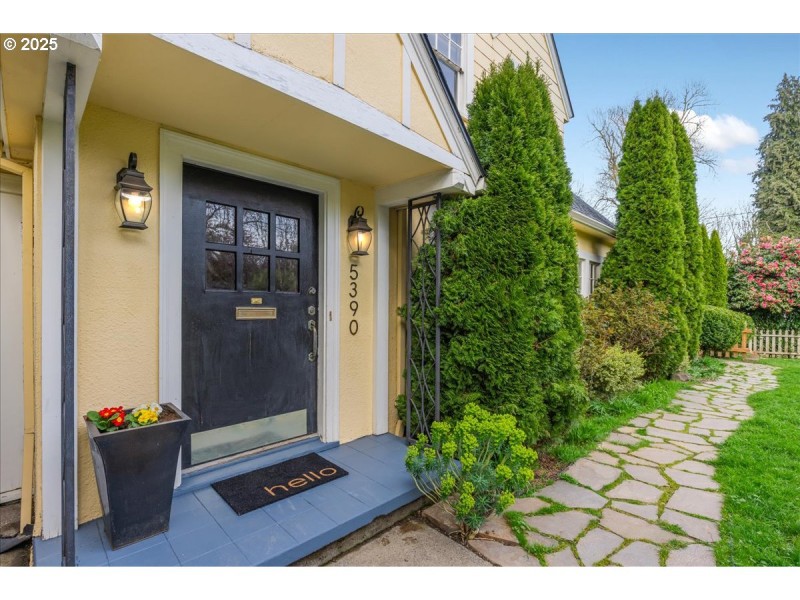 Entrance/Foyer