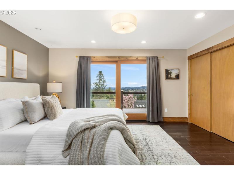 Bedroom, Owner's Suite