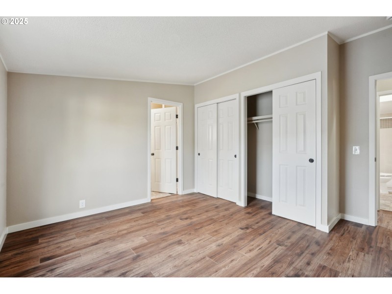 Bedroom, Primary