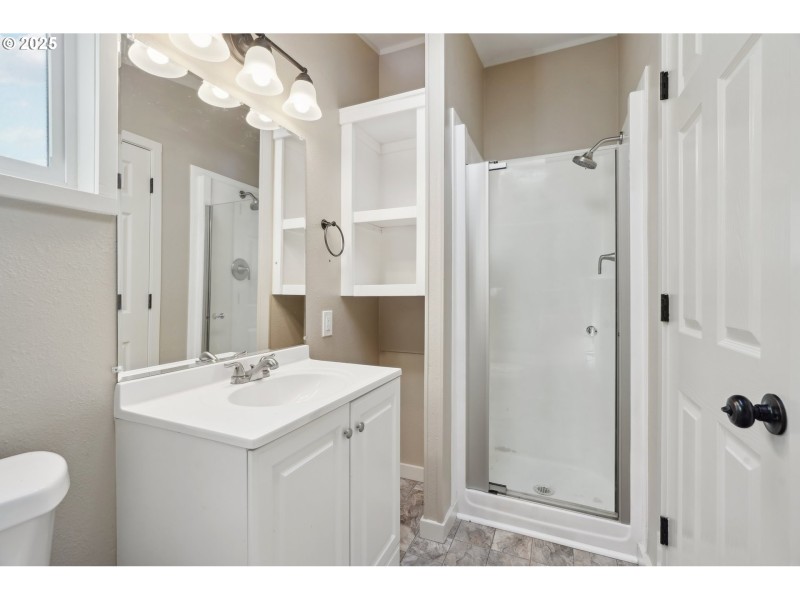 Bathroom, Attached