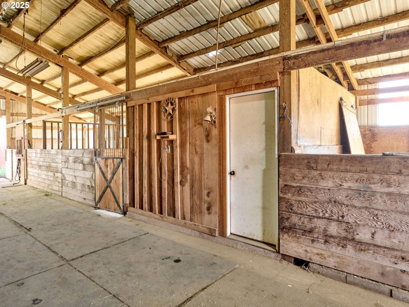 Barn