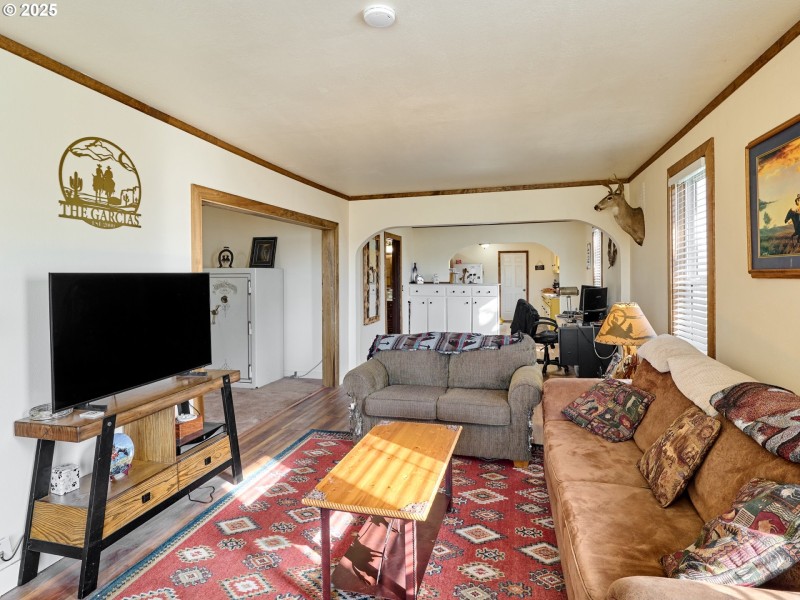 Living Room/Dining Room