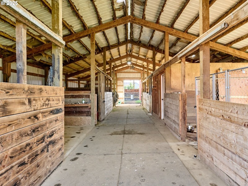 Barn