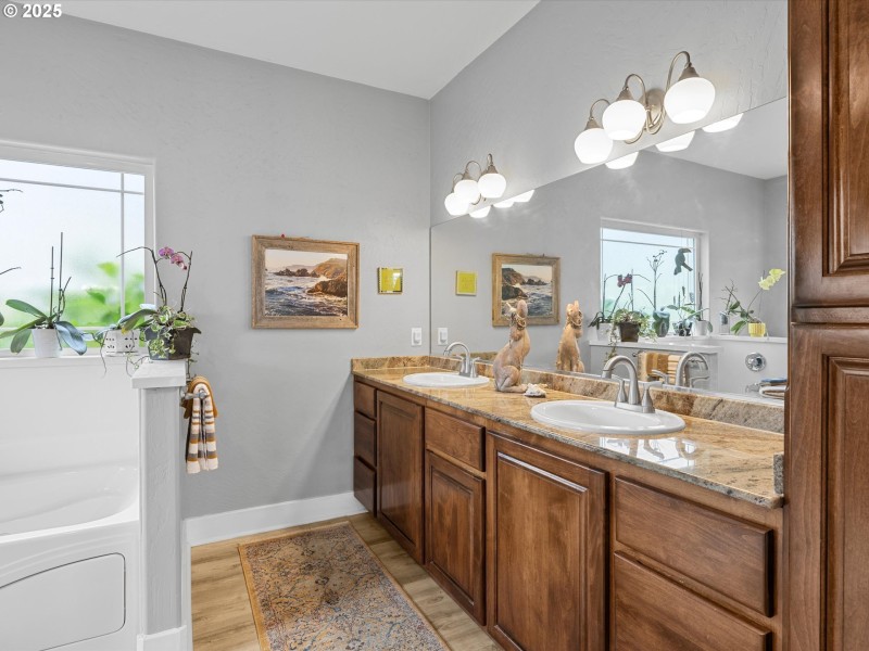 Bathroom, Attached