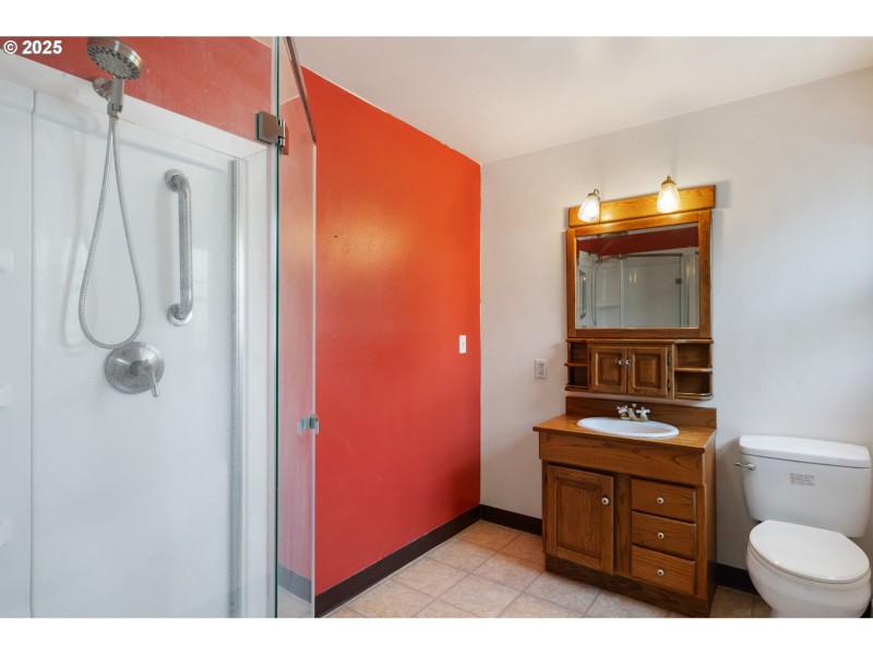 Owner's Suite Bathroom