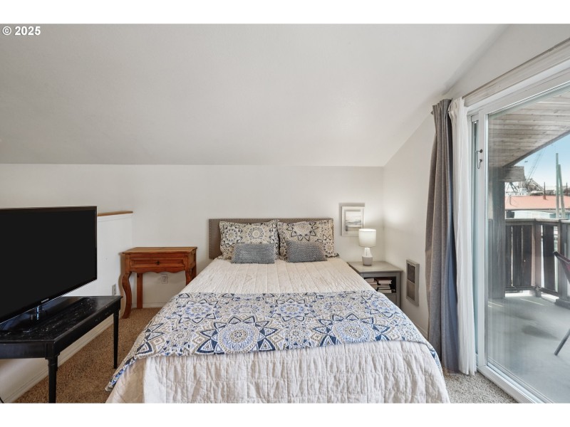 Bedroom, Primary
