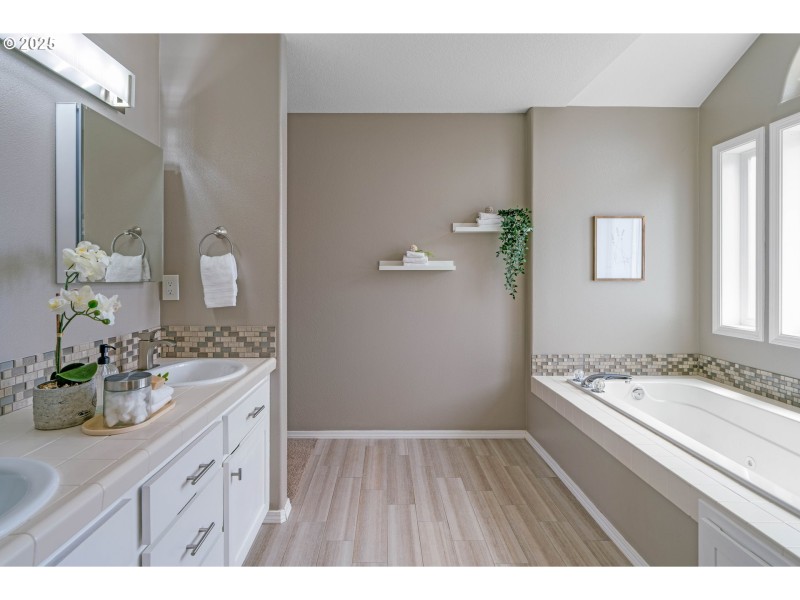 Bathroom, Attached