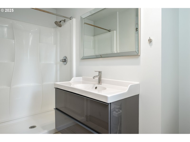 Bathroom, Attached
