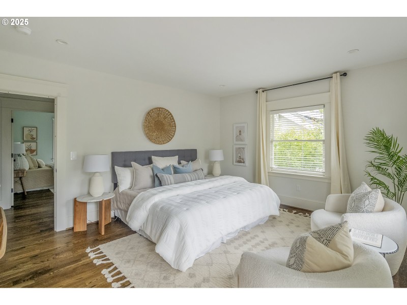 Bedroom, Primary
