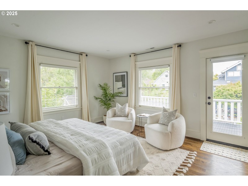 Bedroom, Primary
