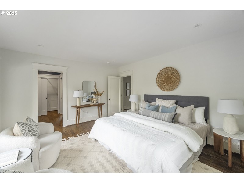 Bedroom, Primary