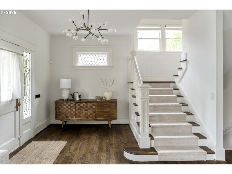 Entrance/Foyer