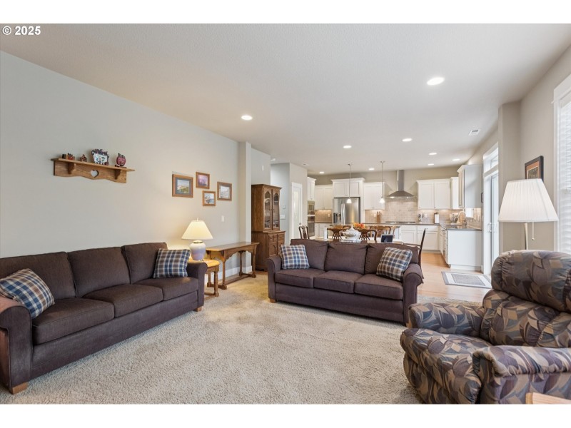 Living Room/Dining Room