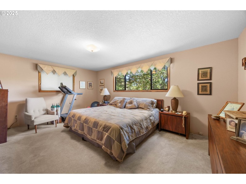 Bedroom, Owner's Suite