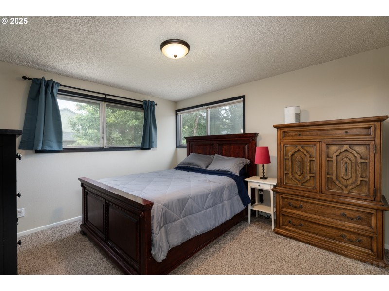 Bedroom, Primary