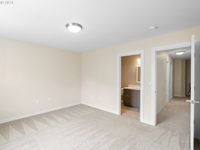 Bedroom, Owner's Suite