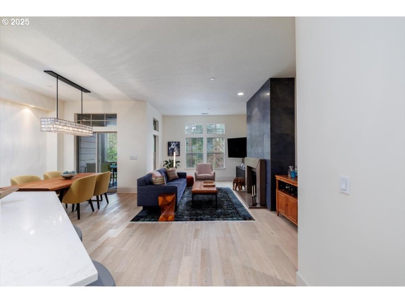 Living Room/Dining Room